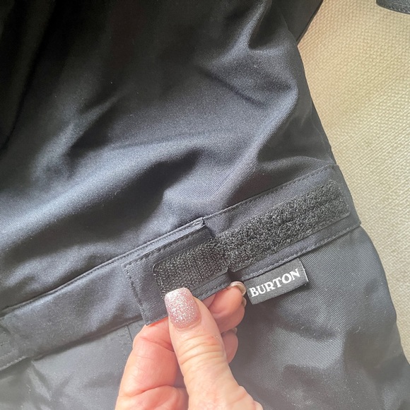 18 months Burton snowsuit - Picture 4 of 10